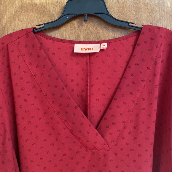 Burgundy Evri Tunic style blouse 3x - Picture 2 of 5